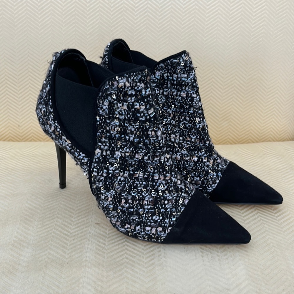 NWOT Atos Lombardini ankle boots